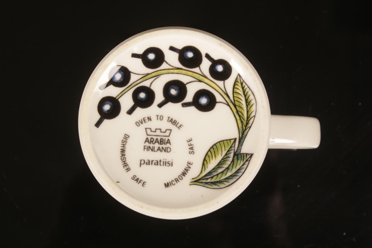Arabia Birger Kaipiainen “Paratiisi” kuusi kahvikuppia ja asettia - Image 10