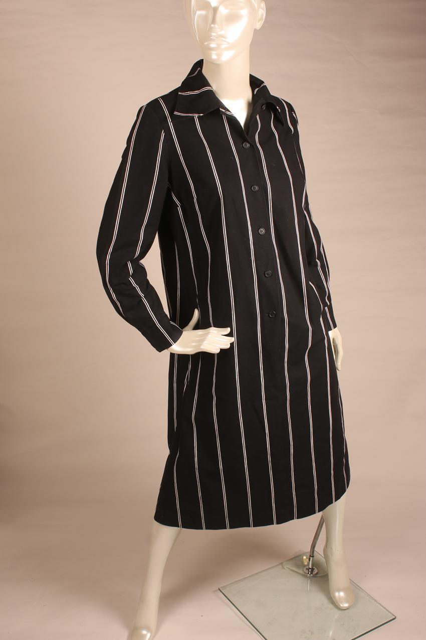 Vintage Marimekko musta paitamekko valkoisilla raitakuvioilla S